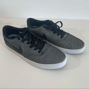 Nike Check Solarsoft Canvas SB Skateboard- Black White. Size 10